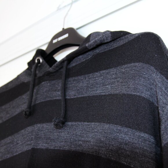 BNWT AW18 JUNYA WATANABE REFLECTIVE TAPE STRIP SWEATSHIRT S - Picture 4 of 15